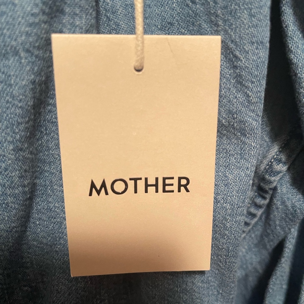 Make an offer!!  MOTHER Light Blue Denim Snap Shirt size Large - Picture 3 of 6